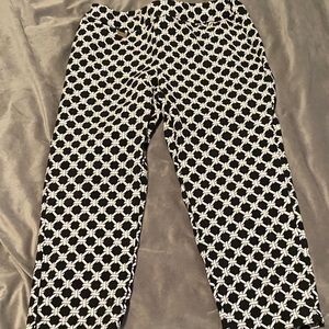 Lulu-B Black & White Knot Print Top with Gold Logo Accent